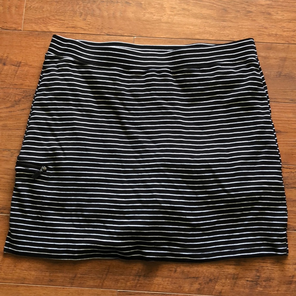 Black and white stripe SKORT